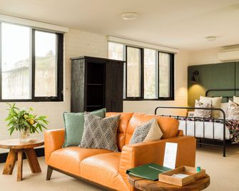 Cockatoo Island Accommodation - Sydney - Living room