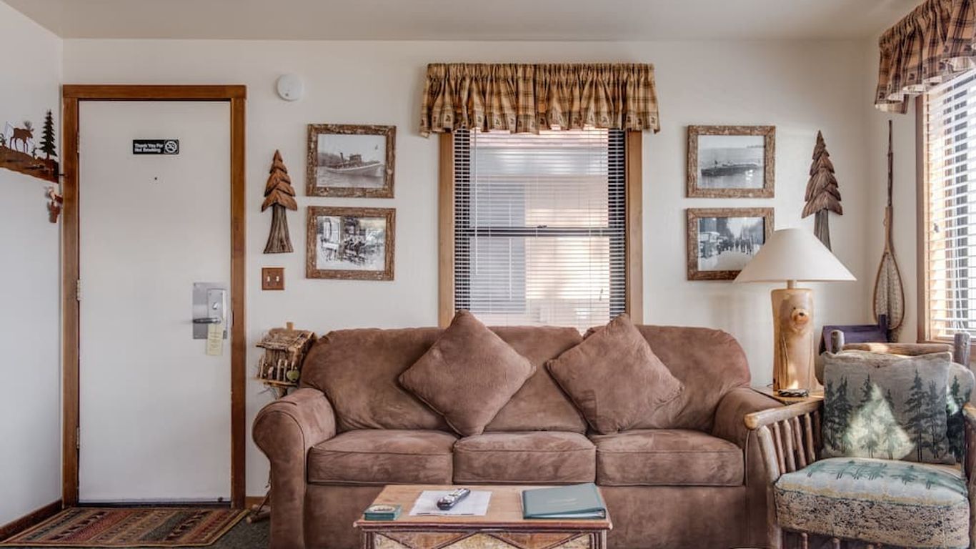 法蘭西斯肯河邊旅館 - 太浩維斯塔