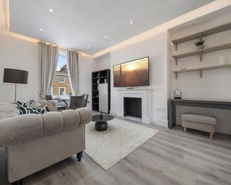 The Belgrave Residences - London - Living room