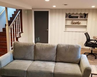 Cozy and Clean in Downtown Morristown - Morristown - Obývací pokoj