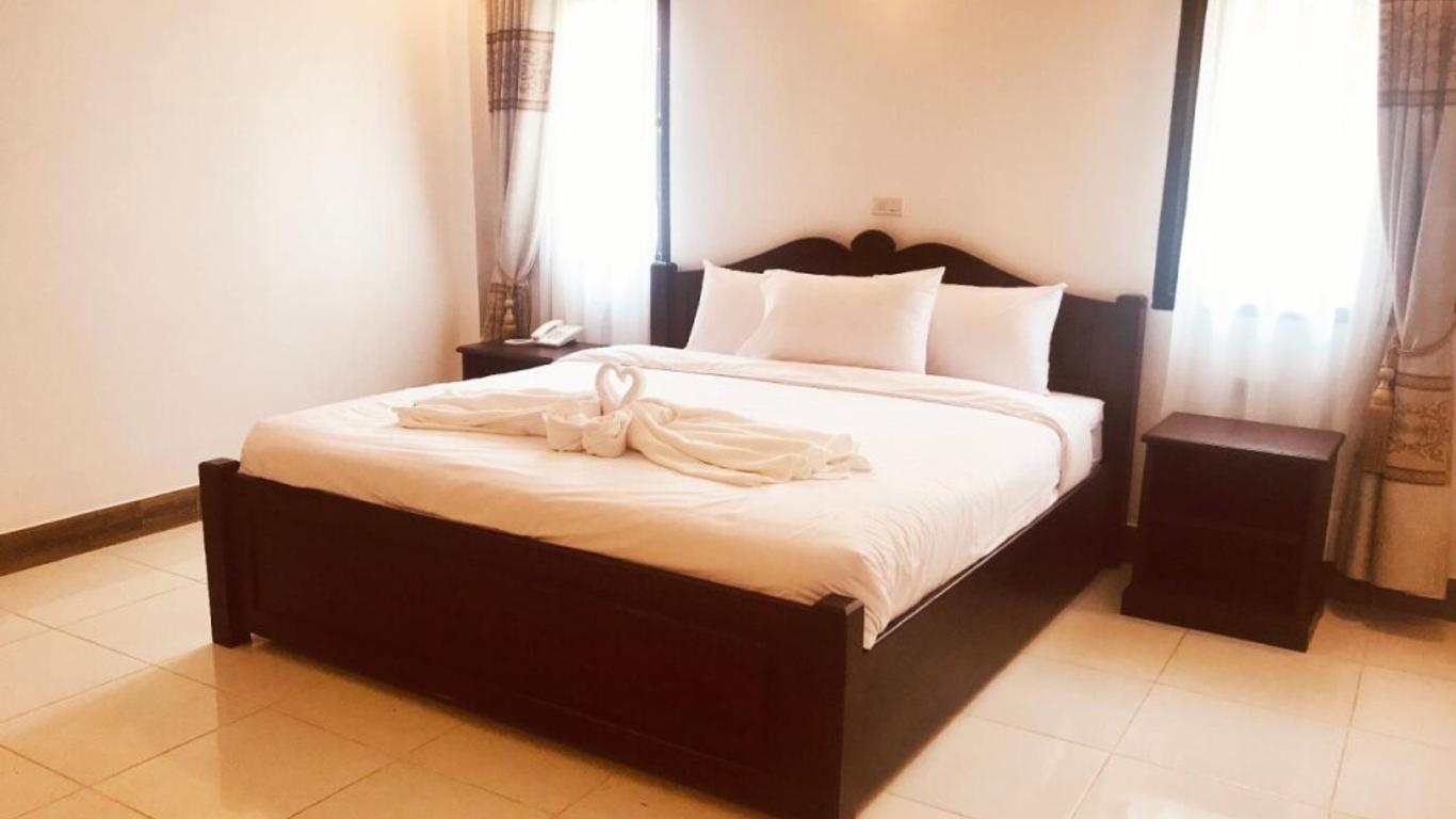 Khung City Hotel