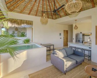 La Punta Beach Front Oasis Starlink - Puerto Escondido - Wohnzimmer