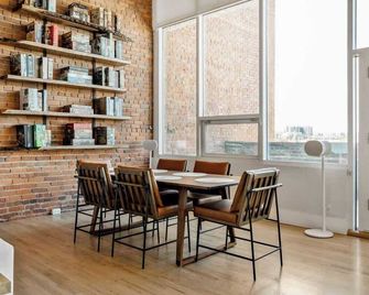 Luxury 2BD Loft - Next to Ball Arena - 30+Day - Denver - Dining room