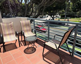 Sea Shore Motel - Santa Mónica - Balcón