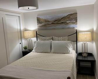 Brand New Lower Level Apartment-Central To Everything - St. Catharines - Bedroom