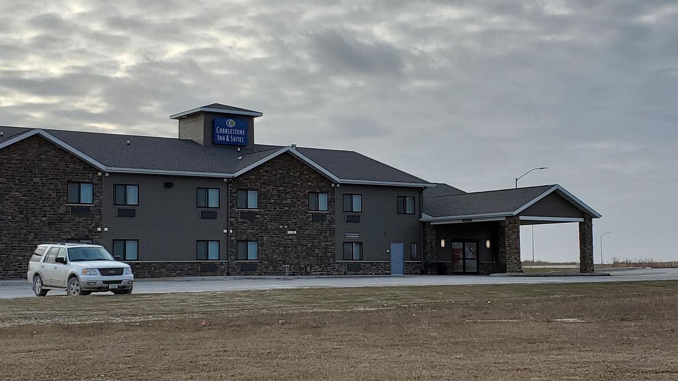 Boulders Inn and Suites by Cobblestone Hotels - Manchester