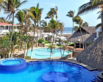 Mar Paraiso Queen - Acapulco - Piscina