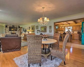 Spacious Home 2 MI From Downtown Stanford! - Stanford - Restaurant