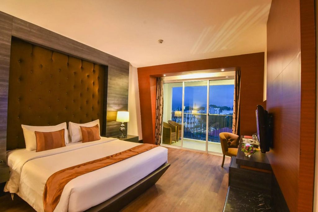 جراند روكي هوتل