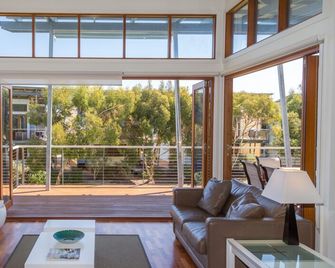 South Shores Villa 52 - Normanville - Living room
