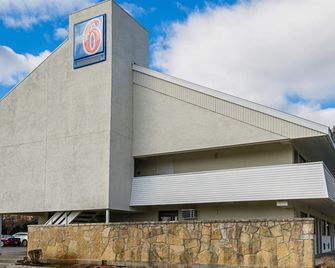 Motel 6 Knoxville North - Knoxville - Building