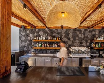 Santo Mangata Boutique Hotel and Spa - Perissa - Bar
