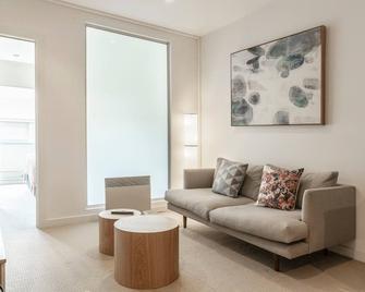Contemporary Carlton Comfort Near Queen Vic Market - Melbourne - Sala de estar