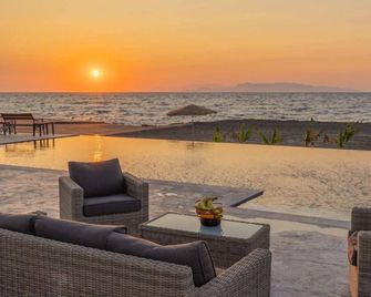 Viva Tourismo Resort (naturist club) - Paradisi