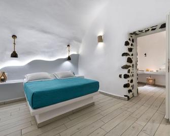 Fira Deep Blue Suites - Fira - Schlafzimmer