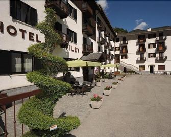 Hotel Filey - Champoluc - Gebouw