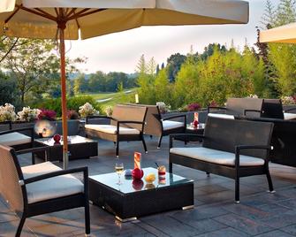 Golf Residenza - Peschiera del Garda - Patio