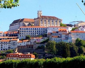Casa Ceedina Bed And Breakfast & Beauty - Batalha - Außenansicht