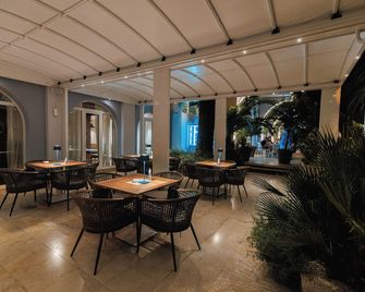 Hotel Palma - טיבאט - מסעדה