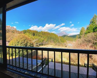 Yufu-No-Oyado Hotaru - Yufu - Balcón