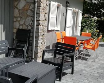 Charming Chalet in Transinne - Libin - Patio