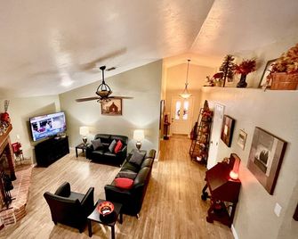 Unwind and Relax at Hidden Trails Retreat - Payson - Soggiorno