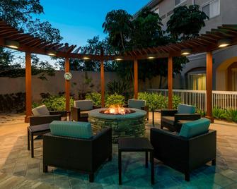 Courtyard by Marriott Fort Myers I-75/Gulf Coast Town Center - Fort Myers - Lobby