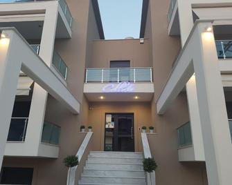 Callista Suites - Flogita - Edificio