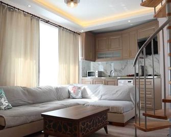 Cozy Duplex Next to Green Mosque - Bursa - Wohnzimmer