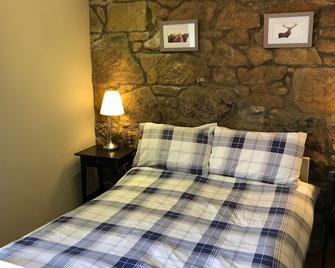 Riggend Farm Bed and Breakfast - Airdrie - Bedroom