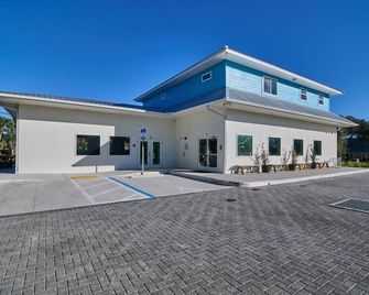 - Sunset Beach Loft - - St. Augustine - Building