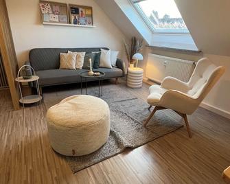 Nordic Charme by B&B - Bad Gandersheim - Wohnzimmer