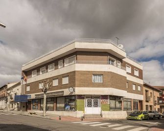 Hotel El Álamo - El Álamo - Building