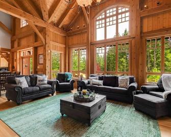 Three-Bedroom House - Stevenson - Living room