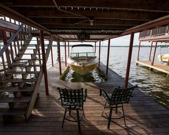 Unbelievable Views, Perfect Location and Great Fun Lake House - Granbury