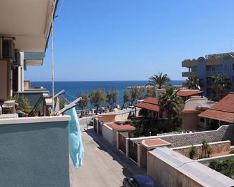 Strelitzia Home - Giovinazzo - Balkon