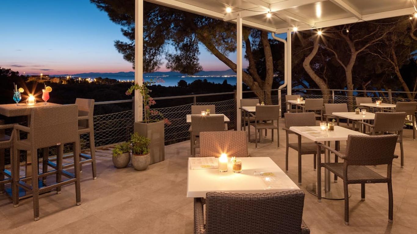 Waterman Beach Village
