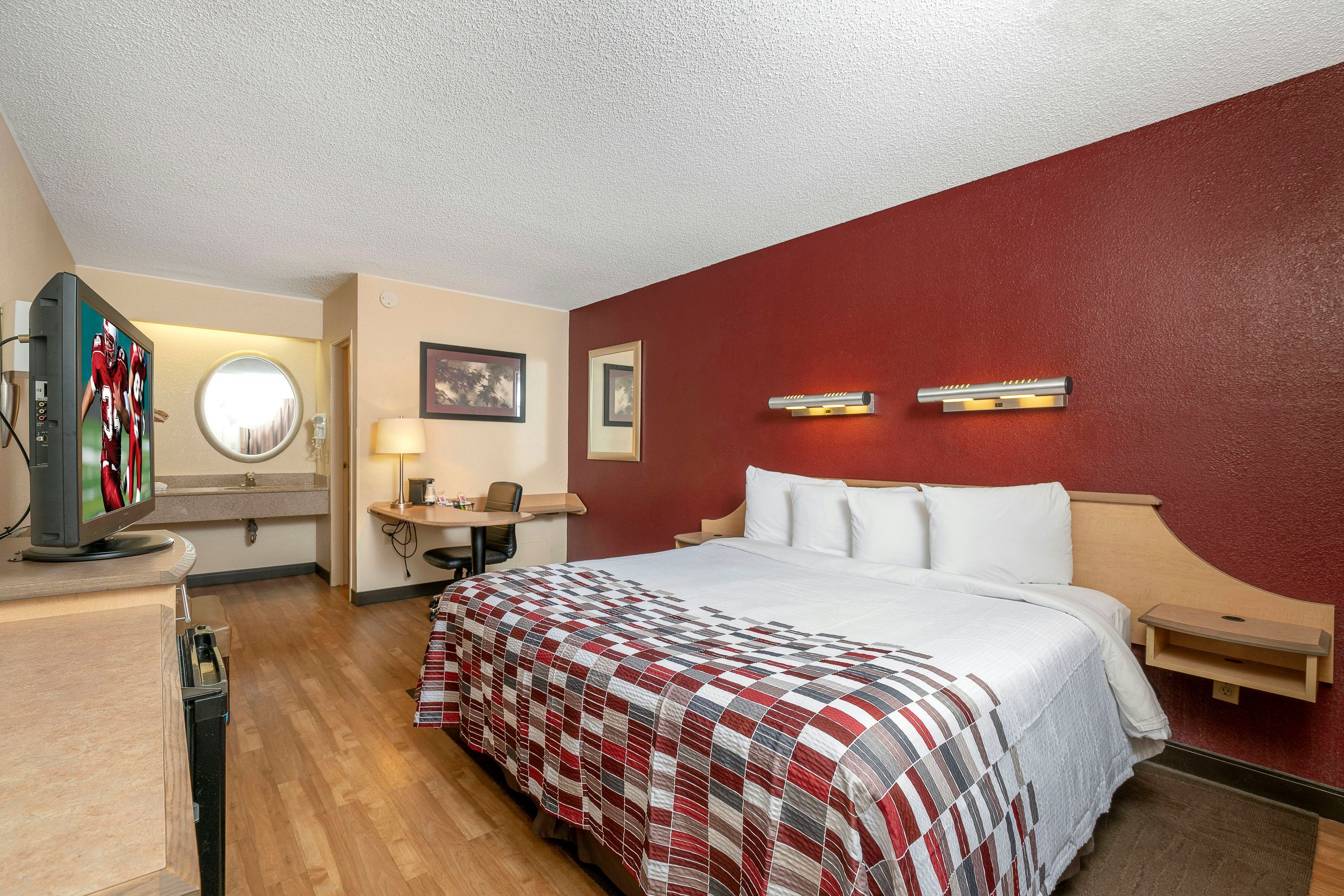 Red Roof Inn Louisville Expo Airport - לואיסוויל - חדר שינה