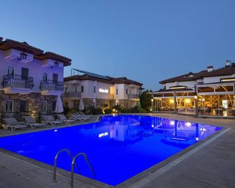 Dalyan Basar Hotel - Dalyan (Mugla) - בריכה