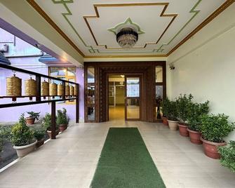 Hotel Tashi Ga-tsel - Tawang - Lobby