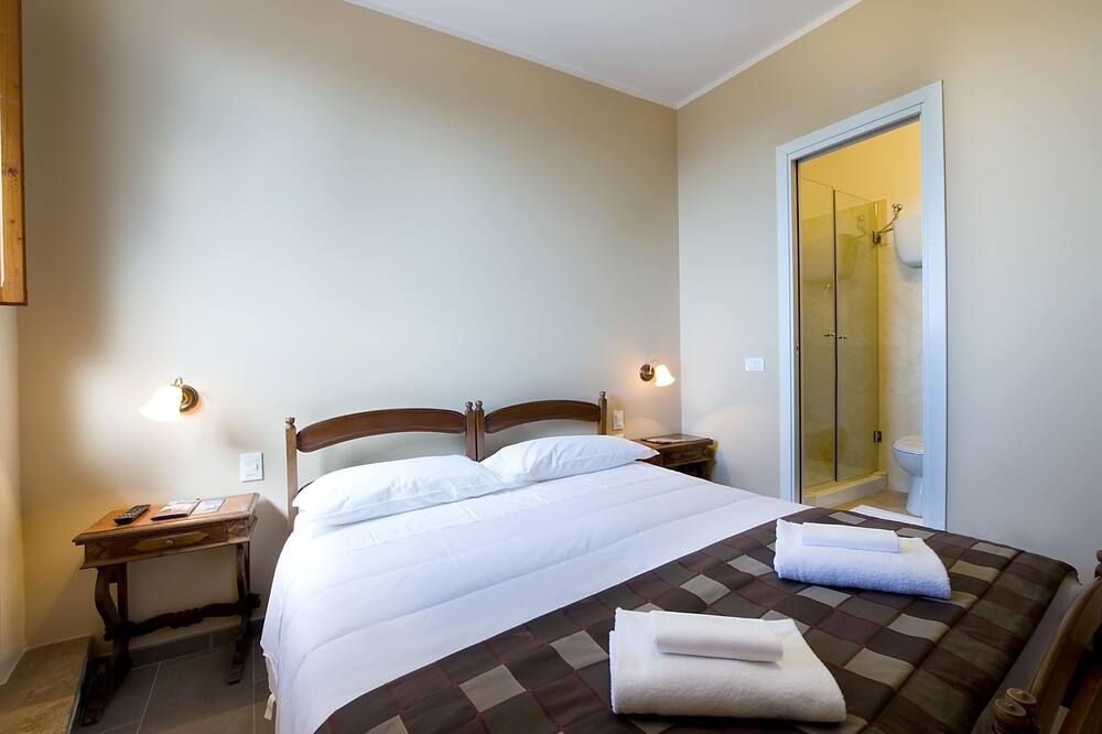 هوتل بروبرزيو - اسيسي - غرفة نوم