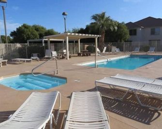 Luxurious Condo at the Springs by Cool Properties - Mesquite - Pool