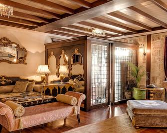 Tuvana Hotel - Antalya - Pokój dzienny