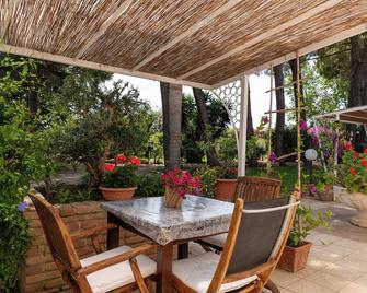 Agriturismo La Stornara - Ginosa Marina - Patio