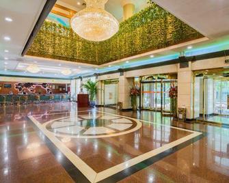 Grand Hotel Yuanshan - Beijing - Lobby