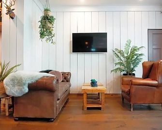 Forest Hotel - Den Helder - Wohnzimmer