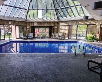 Wallace Inn - Wallace - Pool