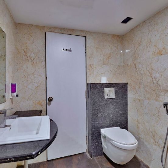 Hotel Puneet International image 1