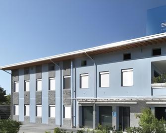 Blu9 Hotel - Novedrate - Edificio