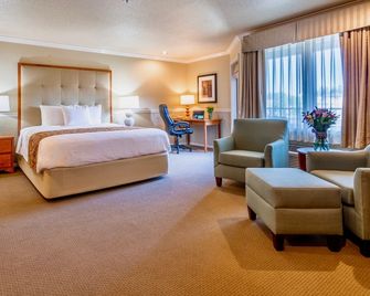 Century Hotel - Tualatin - Bedroom